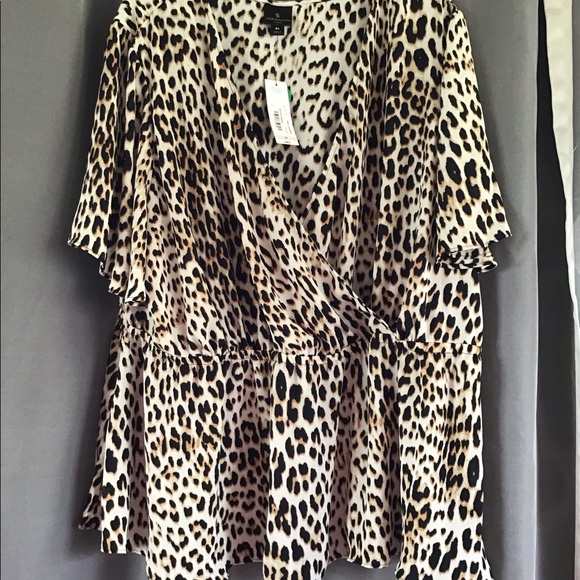 Worthington Tops - Animal print top NWT